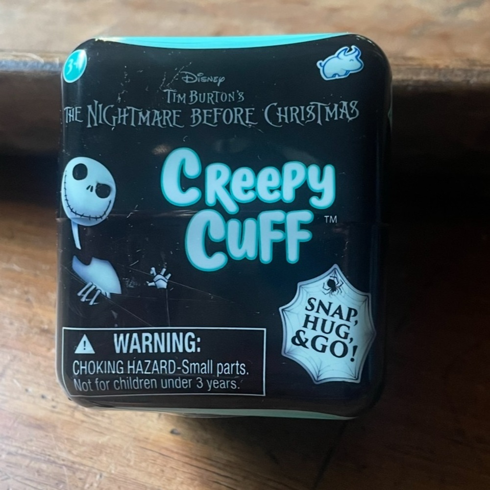 Nightmare Before Christmas Creepy Cuff - Picture 2 of 2